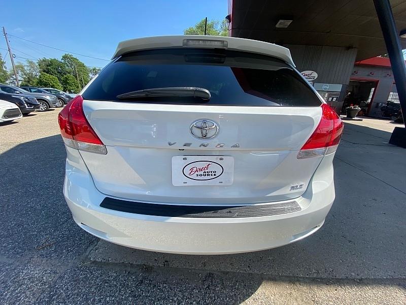 Toyota Venza XLE I4 FWD 2012
