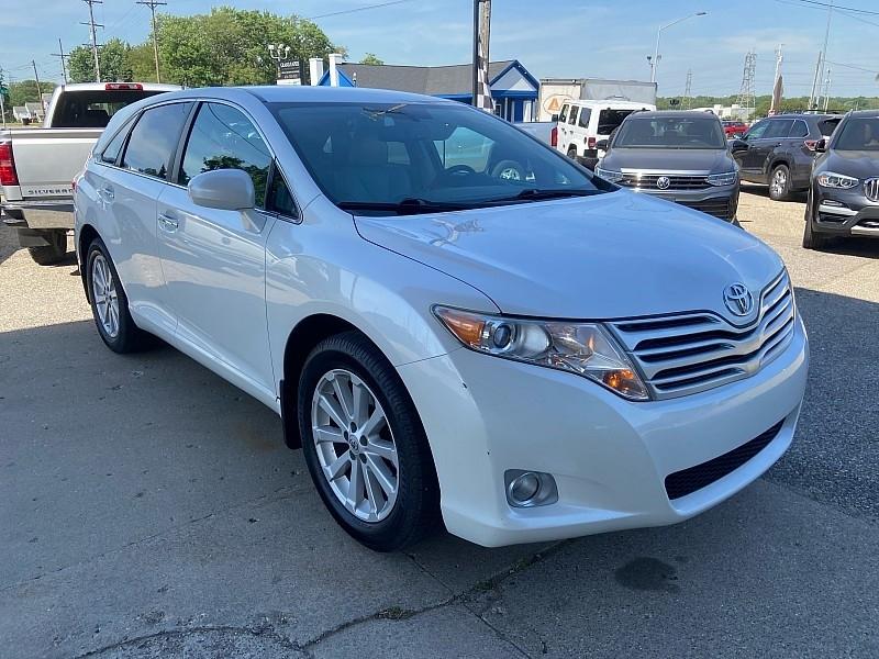 Toyota Venza XLE I4 FWD 2012