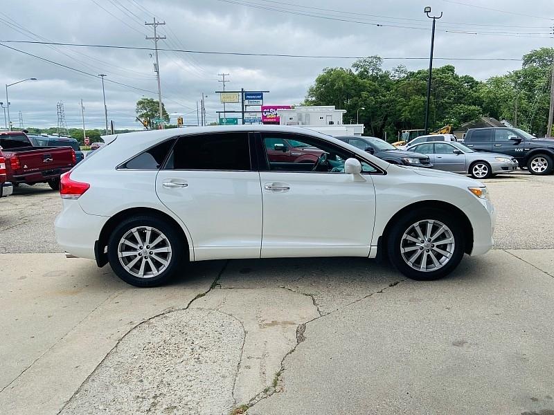 Toyota Venza XLE I4 FWD 2012
