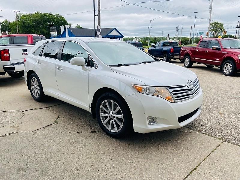 Toyota Venza XLE I4 FWD 2012