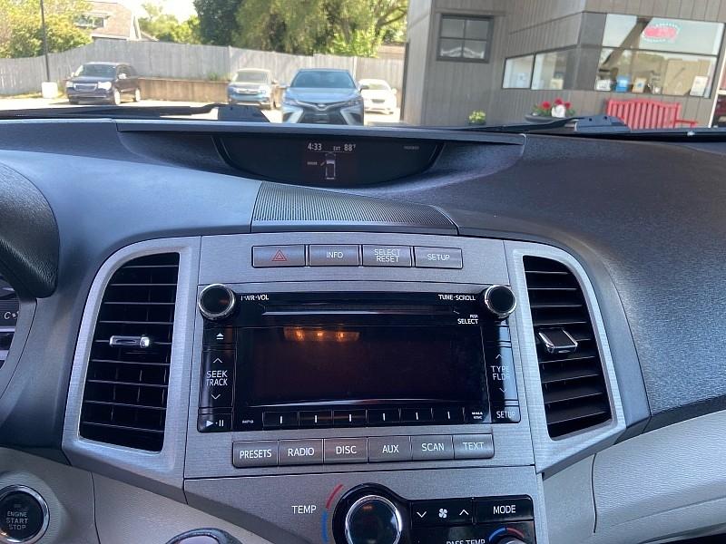 Toyota Venza XLE I4 FWD 2012