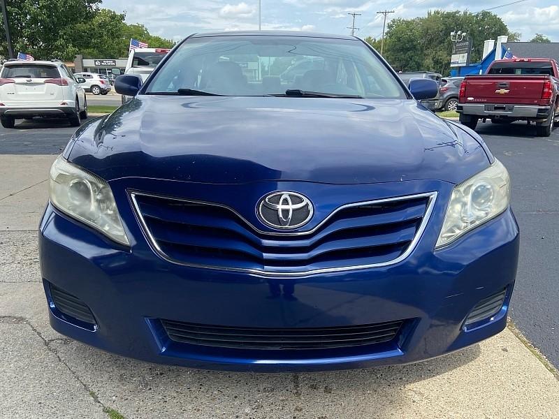 Toyota Camry 4dr Sdn DX Auto 2011