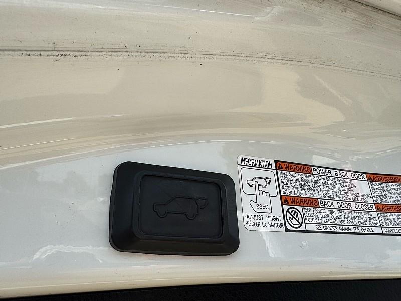 Toyota RAV4 XLE AWD 2018