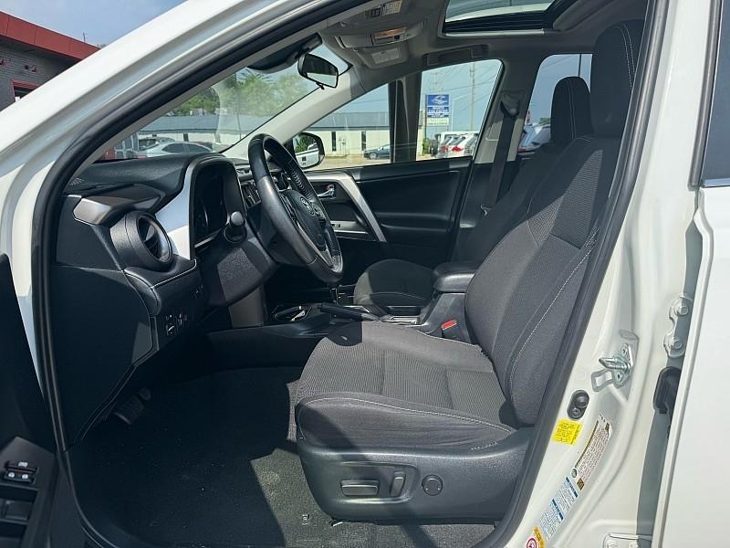Toyota RAV4 XLE AWD 2018