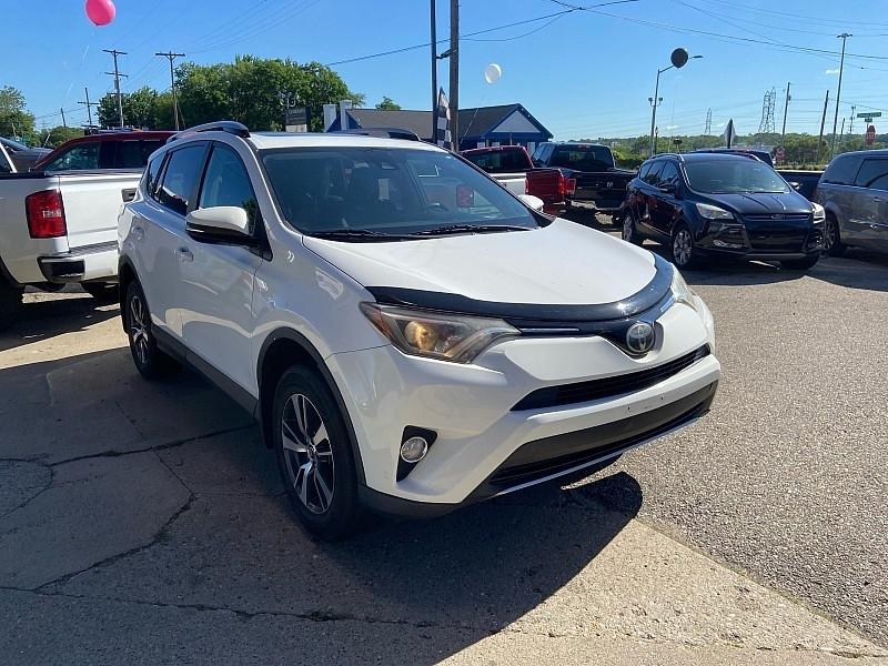 Toyota RAV4 XLE AWD 2018