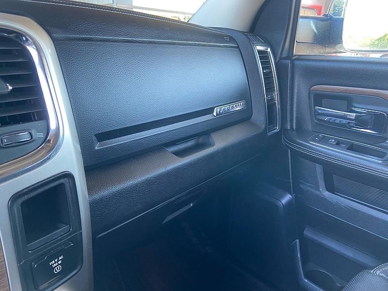 RAM 1500 Laramie Crew Cab LWB 4WD 2017