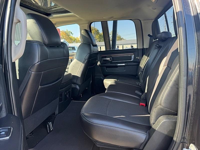 RAM 1500 Laramie Crew Cab LWB 4WD 2017