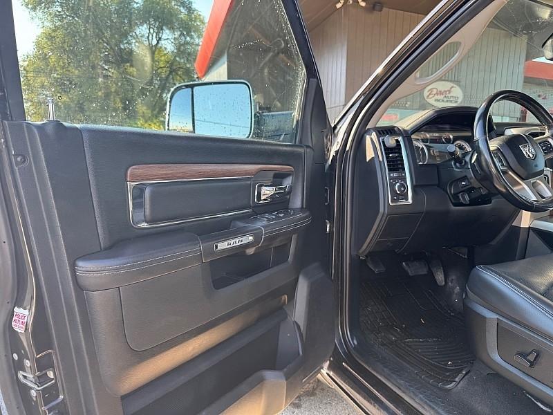 RAM 1500 Laramie Crew Cab LWB 4WD 2017