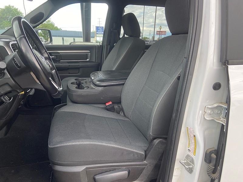RAM 1500 Classic Tradesman Crew Cab SWB 4WD 2021
