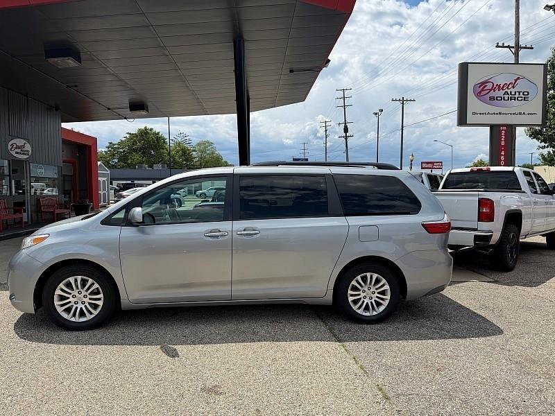 2017 Toyota Sienna Limited Premium 7-Passenger