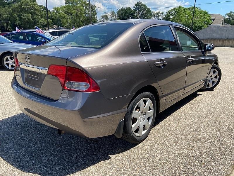 Honda Civic LX Sedan 5-Speed AT 2009