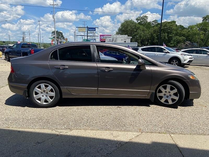 Honda Civic LX Sedan 5-Speed AT 2009