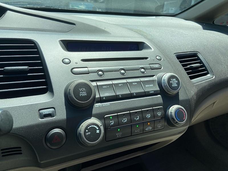 Honda Civic LX Sedan 5-Speed AT 2009