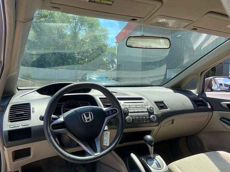 Honda Civic LX Sedan 5-Speed AT 2009