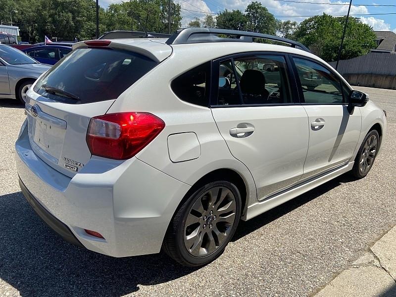 Subaru Impreza 2.0i Limited PZEV 5-Door 2016
