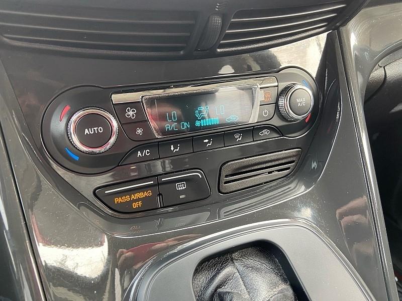 Ford Escape Titanium 4WD 2016