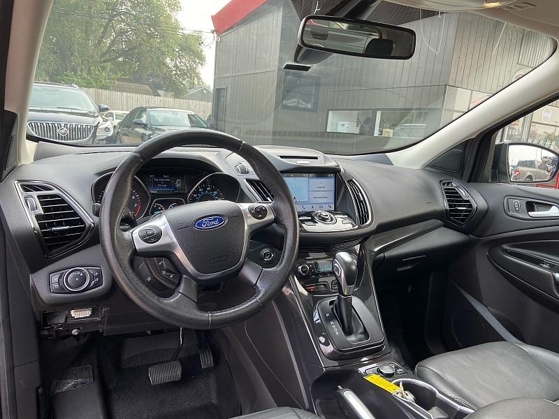 Ford Escape Titanium 4WD 2016