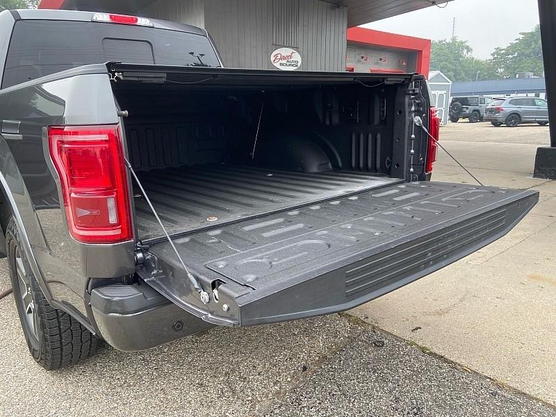Ford F-150 Lariat SuperCrew 5.5-ft. Bed 4WD 2015