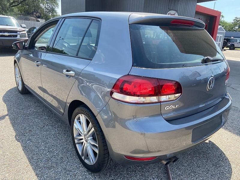 Volkswagen Golf 2.5L 4-Door PZEV 2011