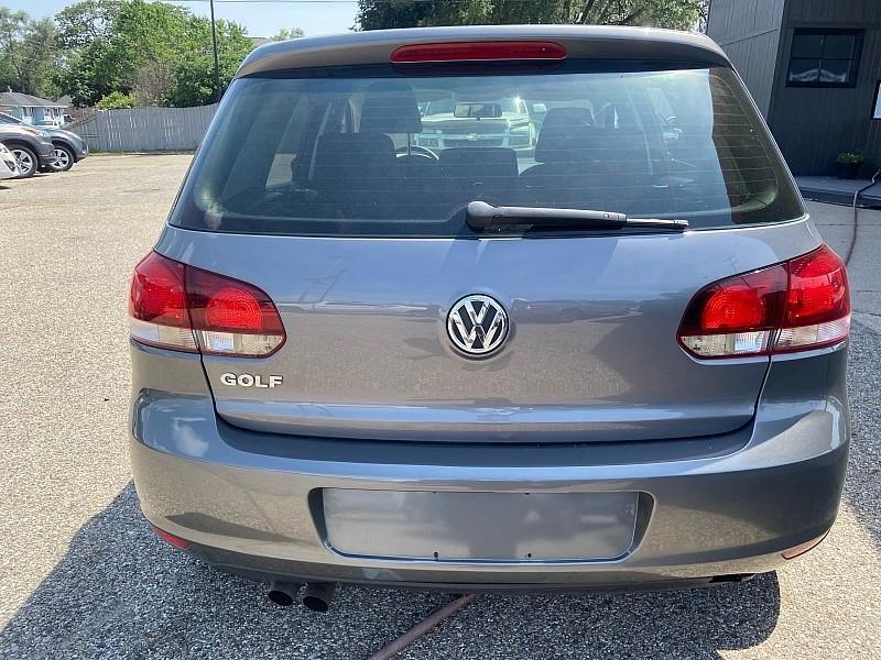 Volkswagen Golf 2.5L 4-Door PZEV 2011