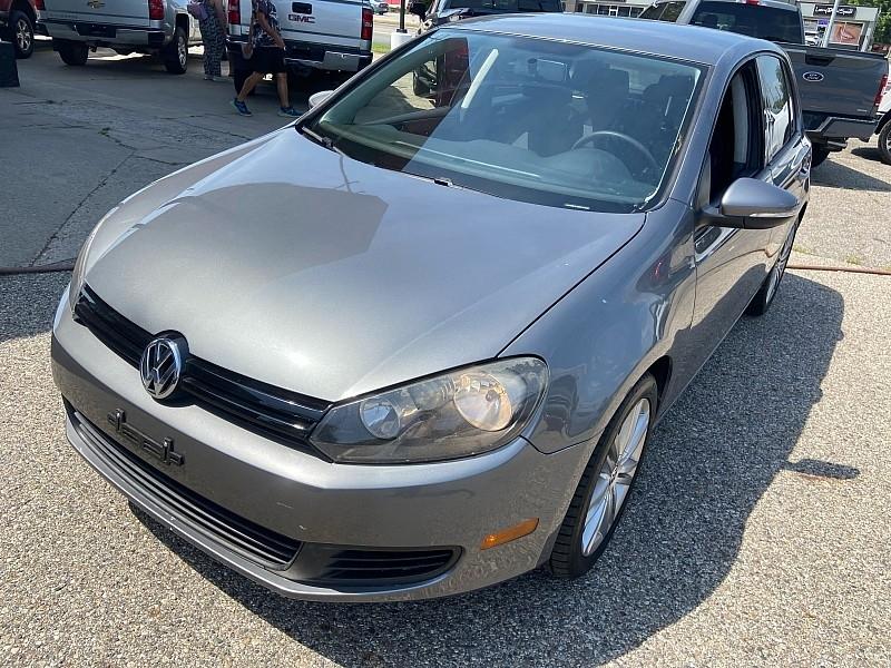 Volkswagen Golf 2.5L 4-Door PZEV 2011