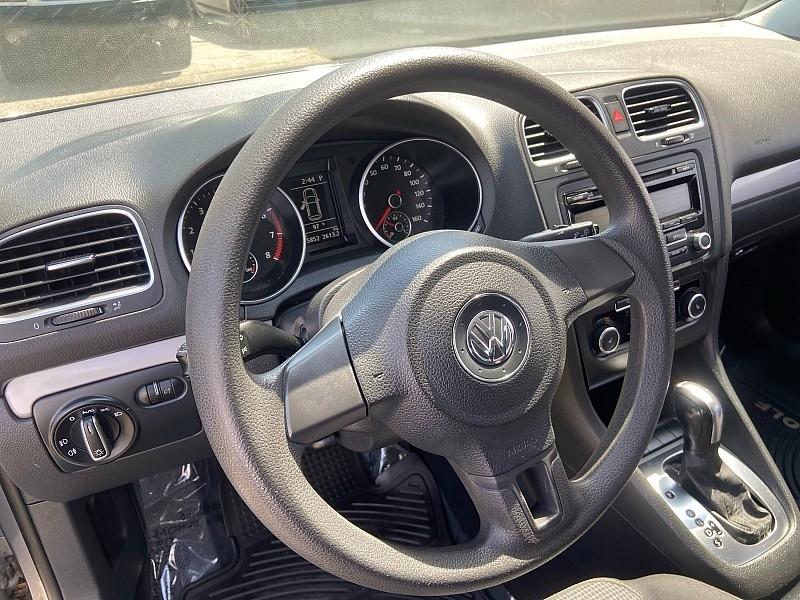 Volkswagen Golf 2.5L 4-Door PZEV 2011