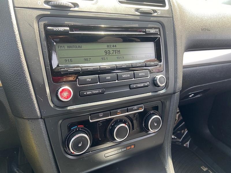 Volkswagen Golf 2.5L 4-Door PZEV 2011