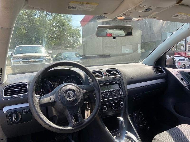 Volkswagen Golf 2.5L 4-Door PZEV 2011