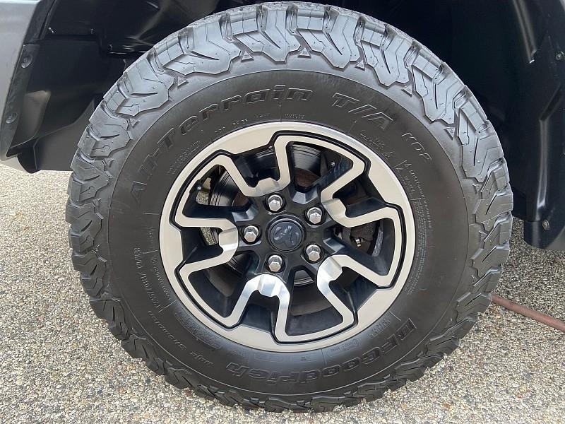 RAM 1500 Rebel Crew Cab SWB 4WD 2016