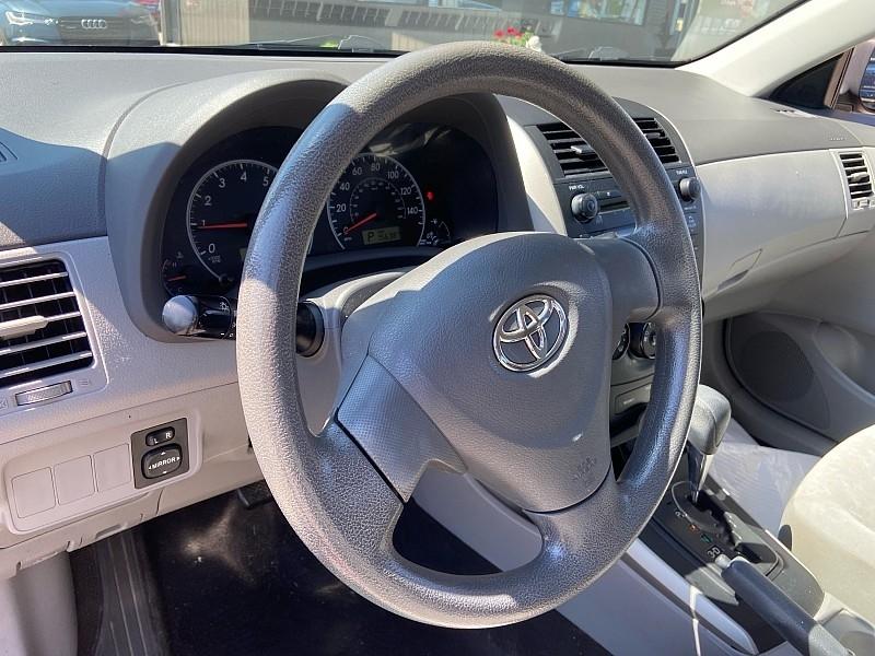 Toyota Corolla LE 4-Speed AT 2009