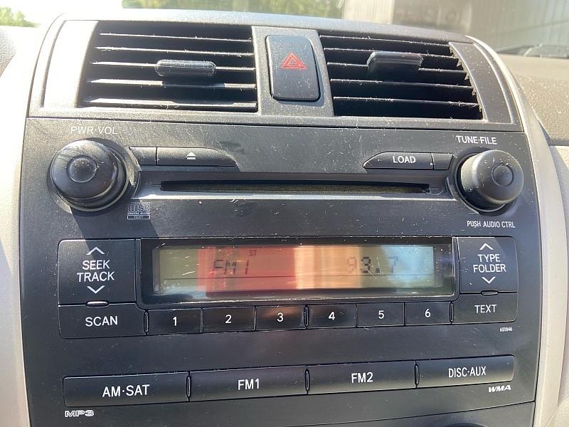 Toyota Corolla LE 4-Speed AT 2009