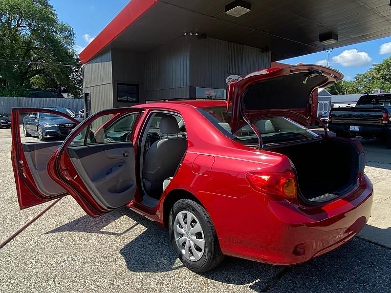 Toyota Corolla LE 4-Speed AT 2009
