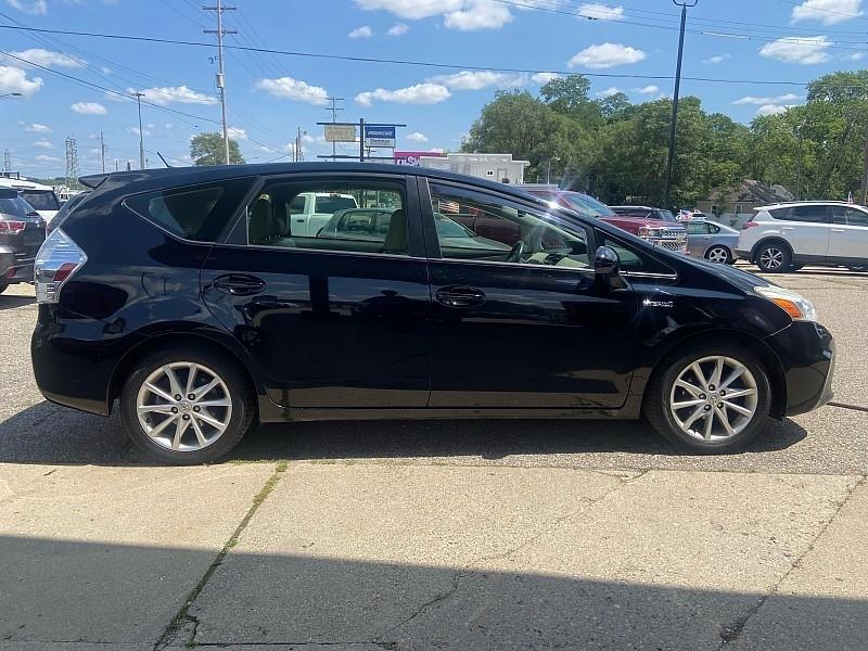 Toyota Prius V Five 2014