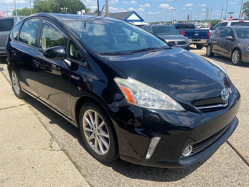Toyota Prius V Five 2014