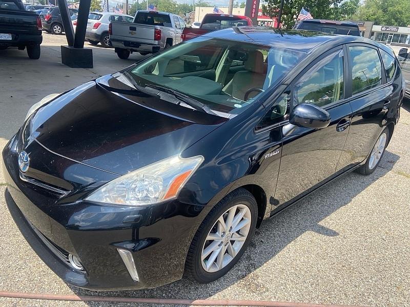 Toyota Prius V Five 2014