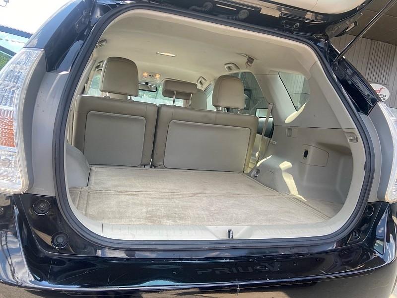 Toyota Prius V Five 2014