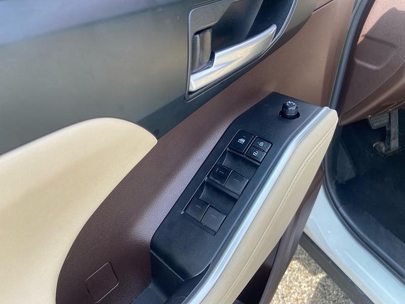 Toyota Highlander XLE AWD V6 2021
