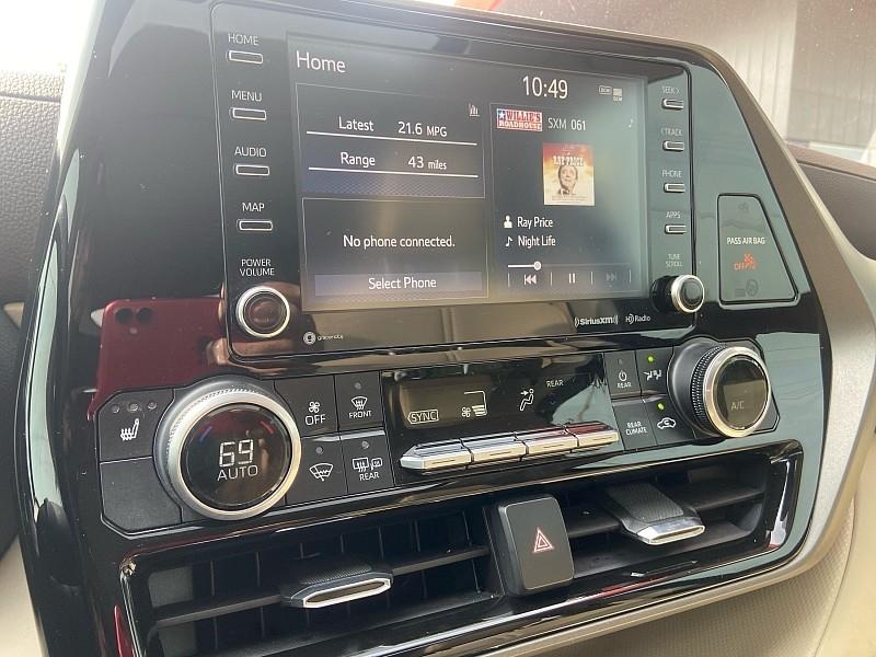 Toyota Highlander XLE AWD V6 2021