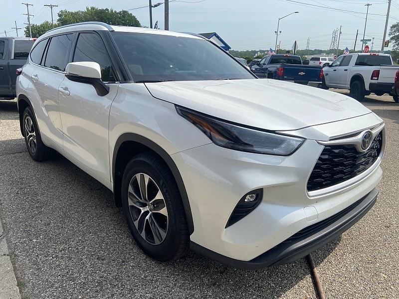 Toyota Highlander XLE AWD V6 2021