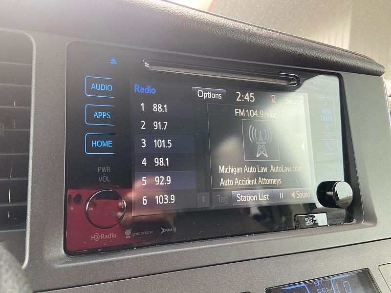 Toyota Sienna Limited Premium 7-Passenger 2017