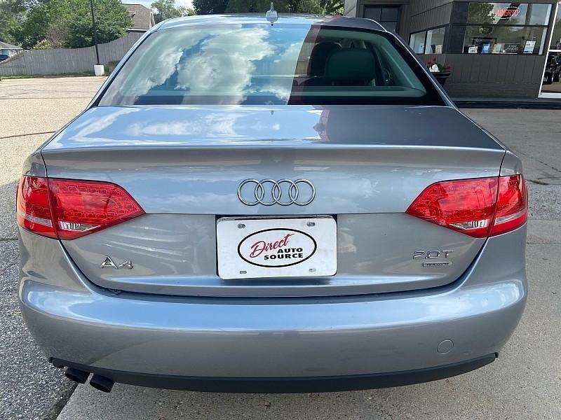Audi A4 2.0T Sedan quattro Tiptronic 2011