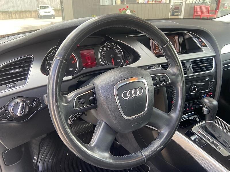 Audi A4 2.0T Sedan quattro Tiptronic 2011