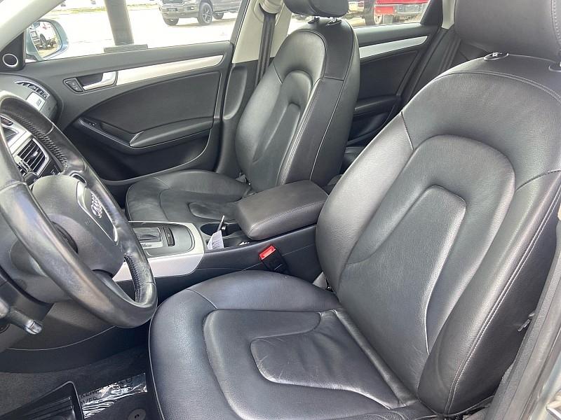 Audi A4 2.0T Sedan quattro Tiptronic 2011
