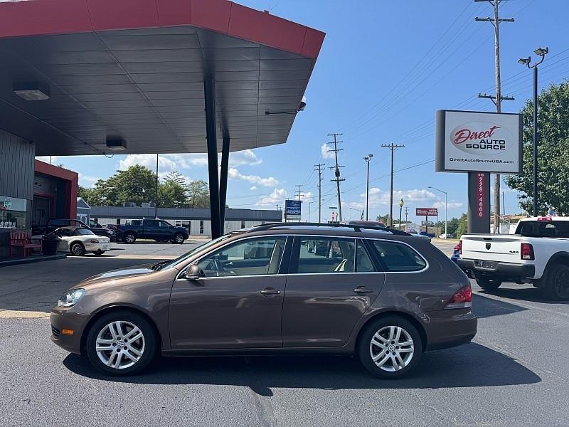 Volkswagen Jetta SportWagen 2.0L TDI 2011