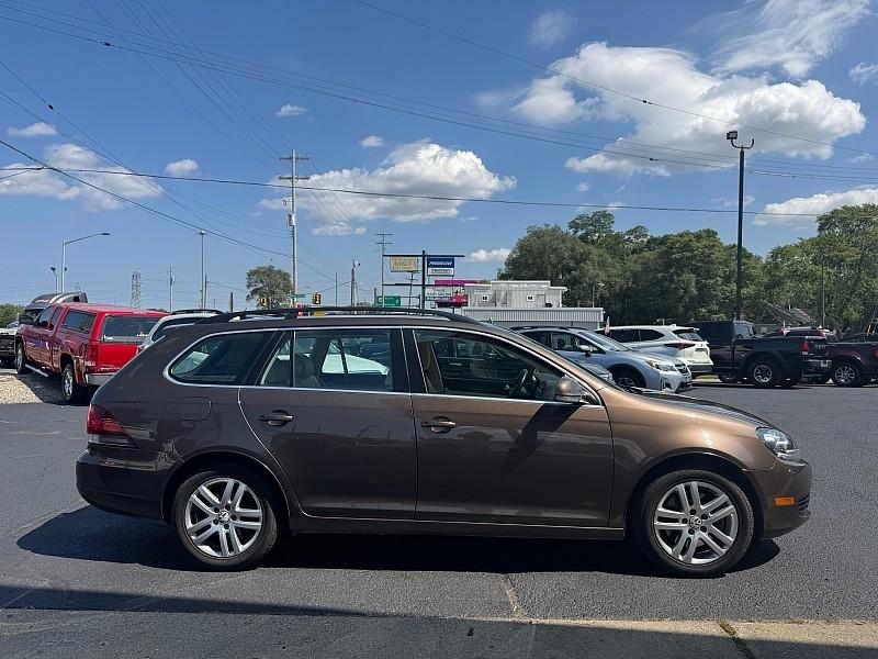 Volkswagen Jetta SportWagen 2.0L TDI 2011