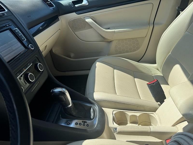 Volkswagen Jetta SportWagen 2.0L TDI 2011