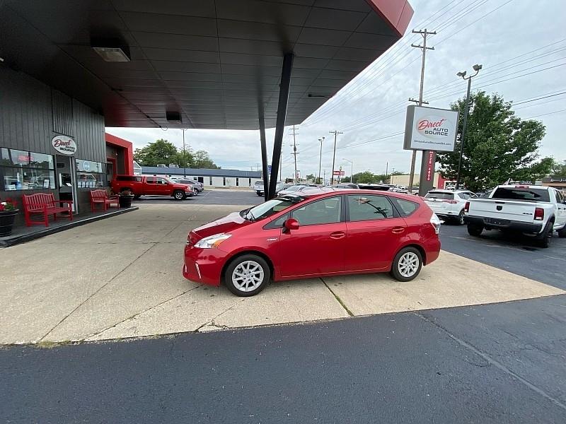 Toyota Prius V Two 2014