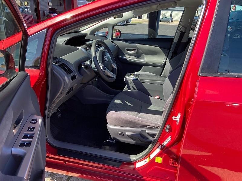 Toyota Prius V Two 2014