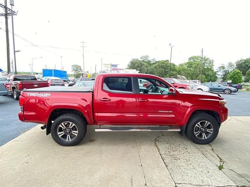 Toyota Tacoma SR5 Double Cab Long Bed V6 6AT 4WD 2017