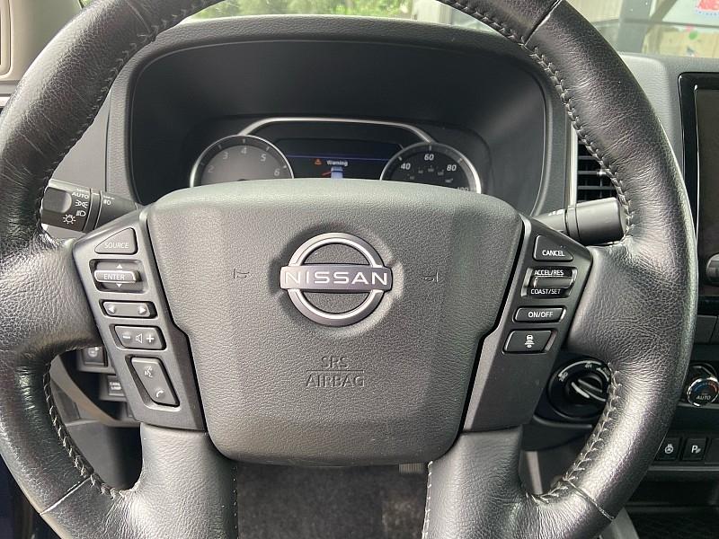 Nissan Frontier SV Crew Cab 4WD 2022